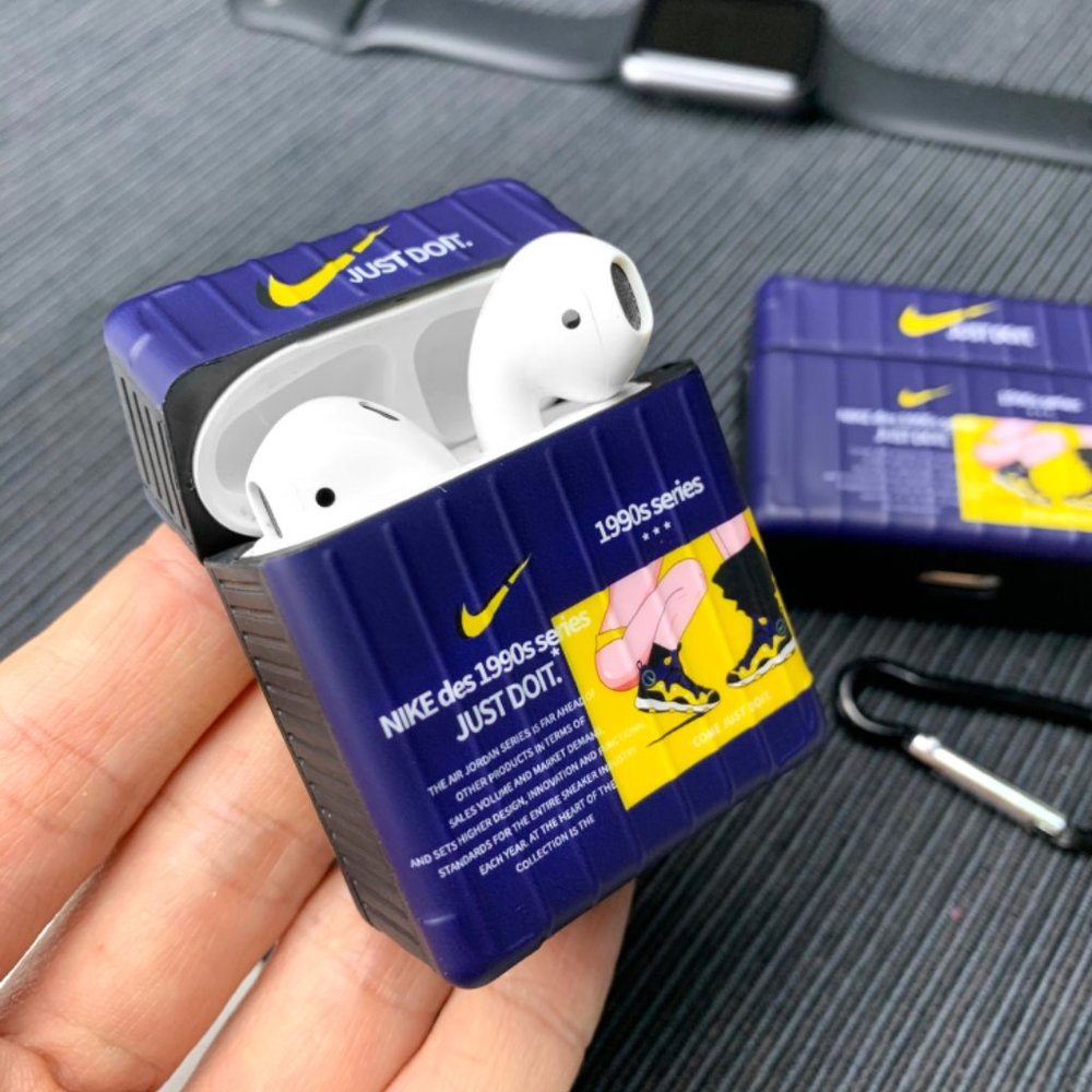 Brand New Airpods 1/2 Case softshell couple
